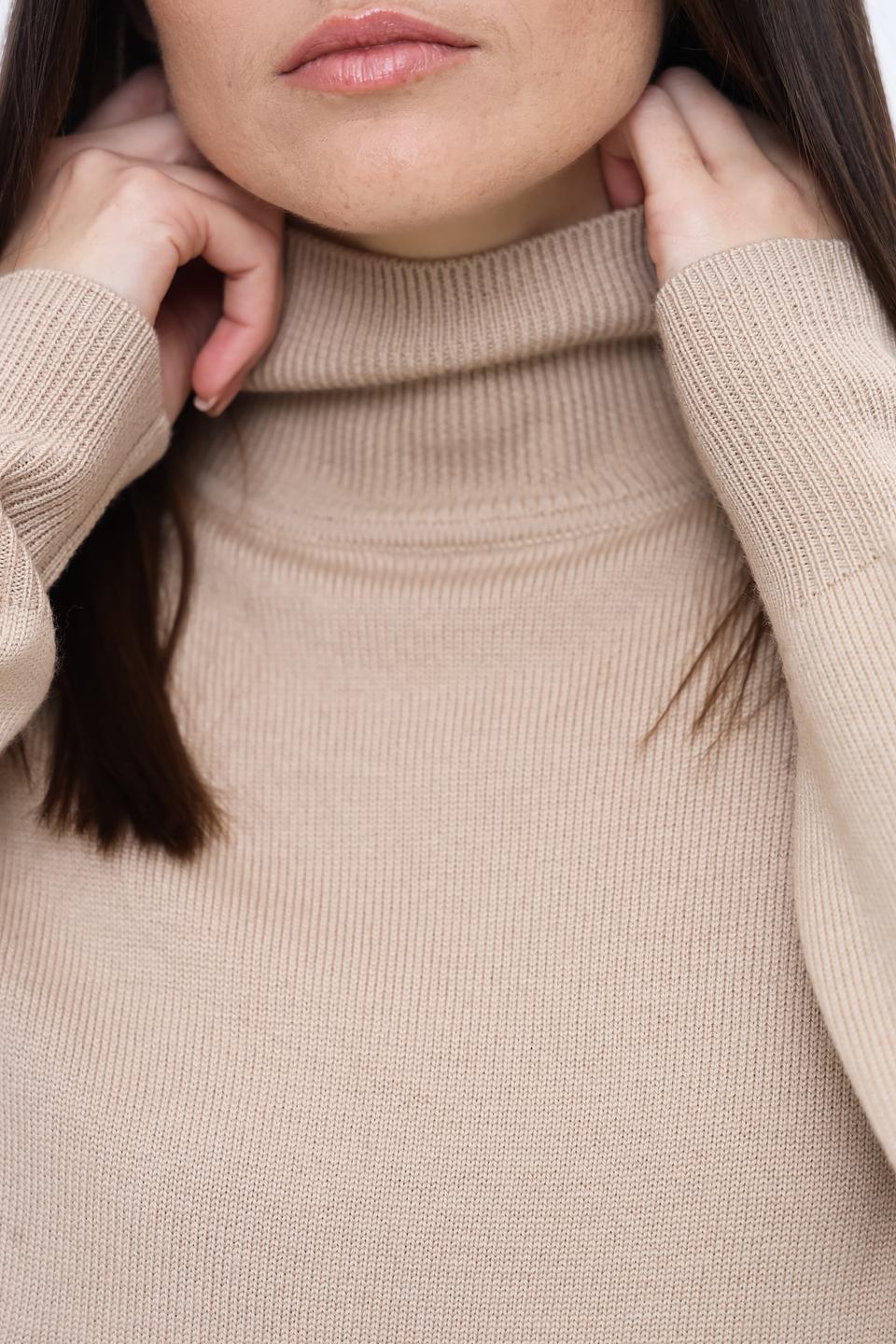 Водолазка Patrizia Pepe бежевая