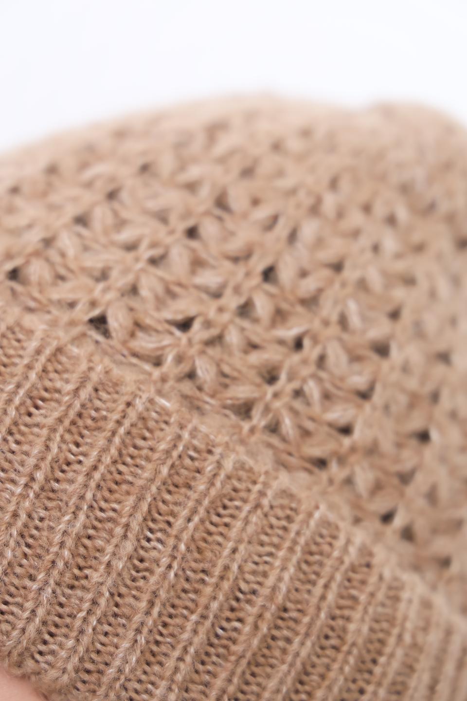 Шапка Penny Black вязаная бежевая