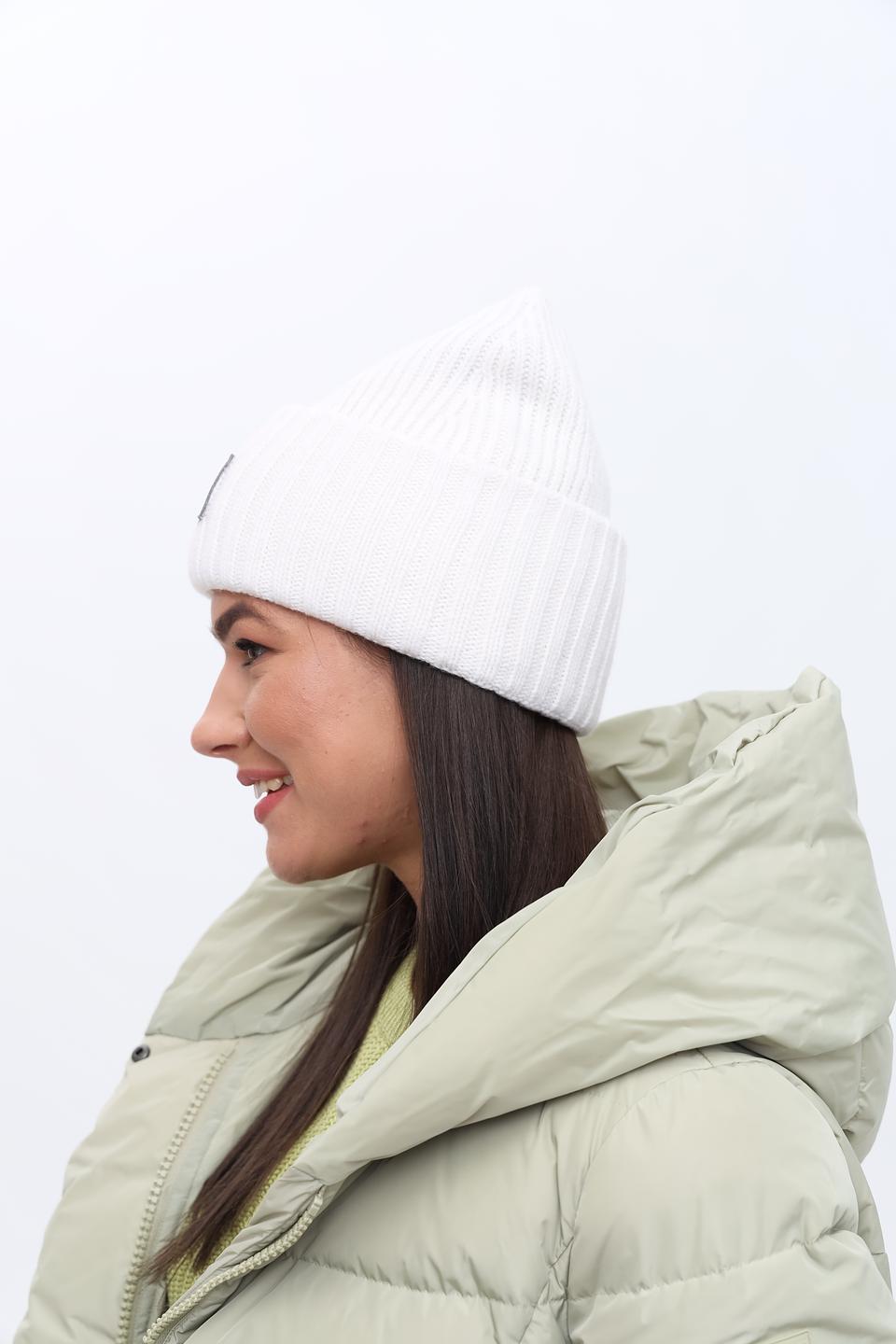 Шапка Roeckl белая с логотипом