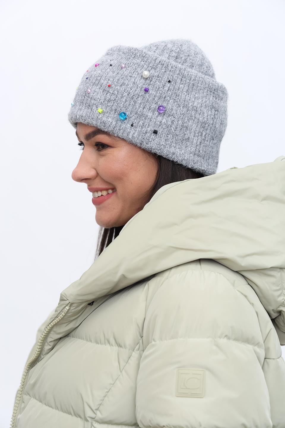 Шапка Seeberger с бусинами серая