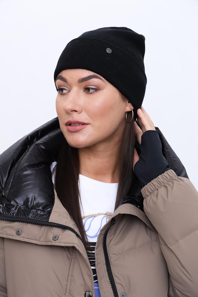Шапка Adel чёрная