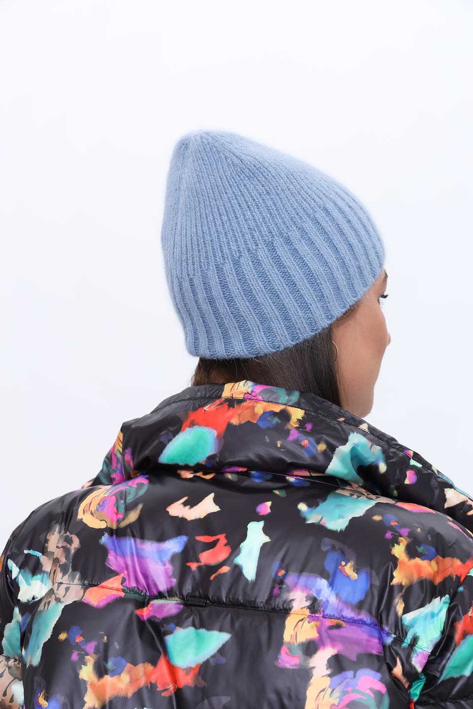 Шапка Adel вязаная голубая