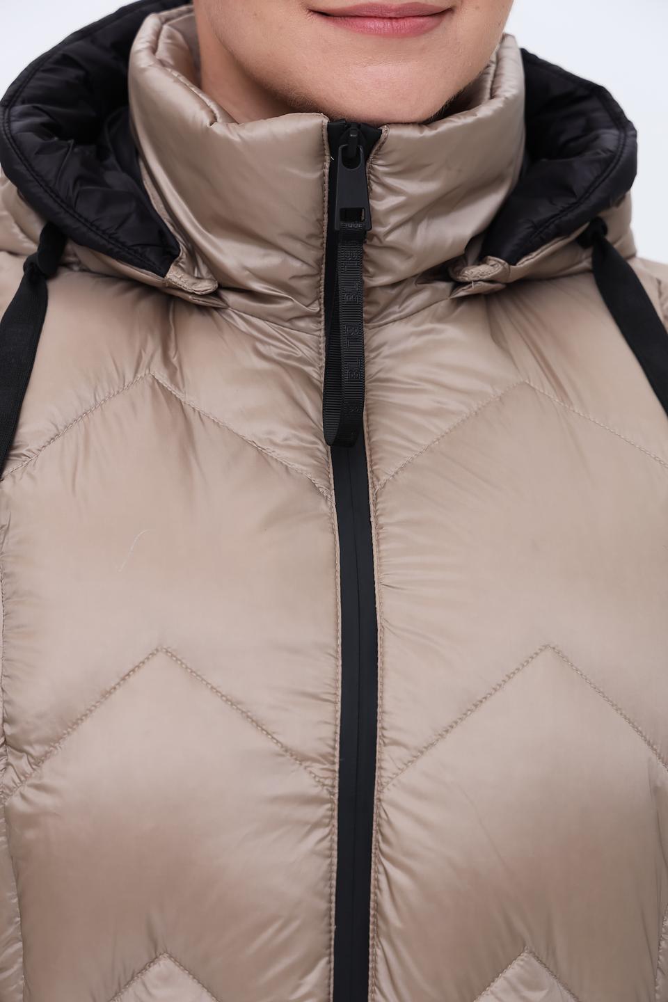 Пальто Lebek стеганое бежевое