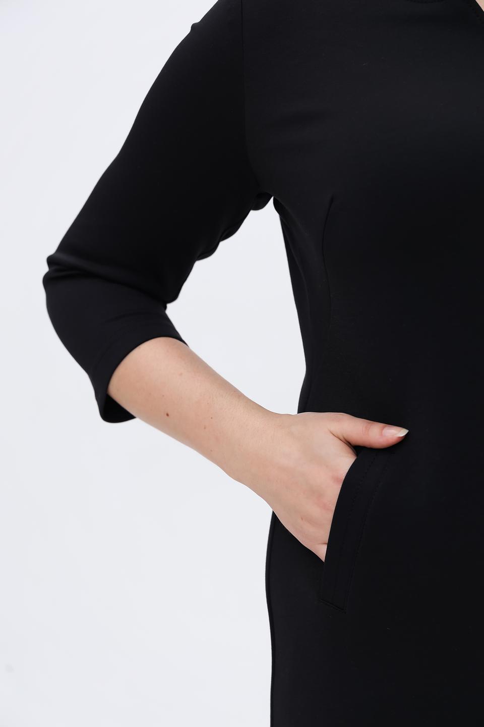 Платье Frank Walder чёрное с V-образным вырезом