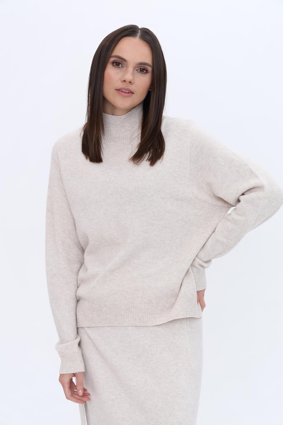 Пуловер Oui бежевый с горлом