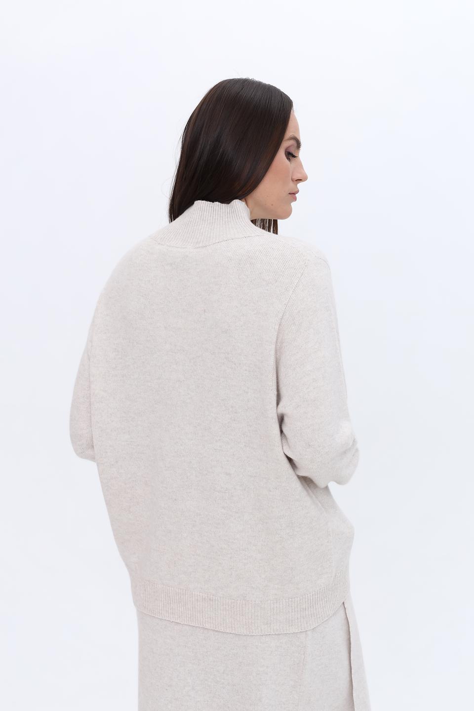 Пуловер Oui бежевый с горлом