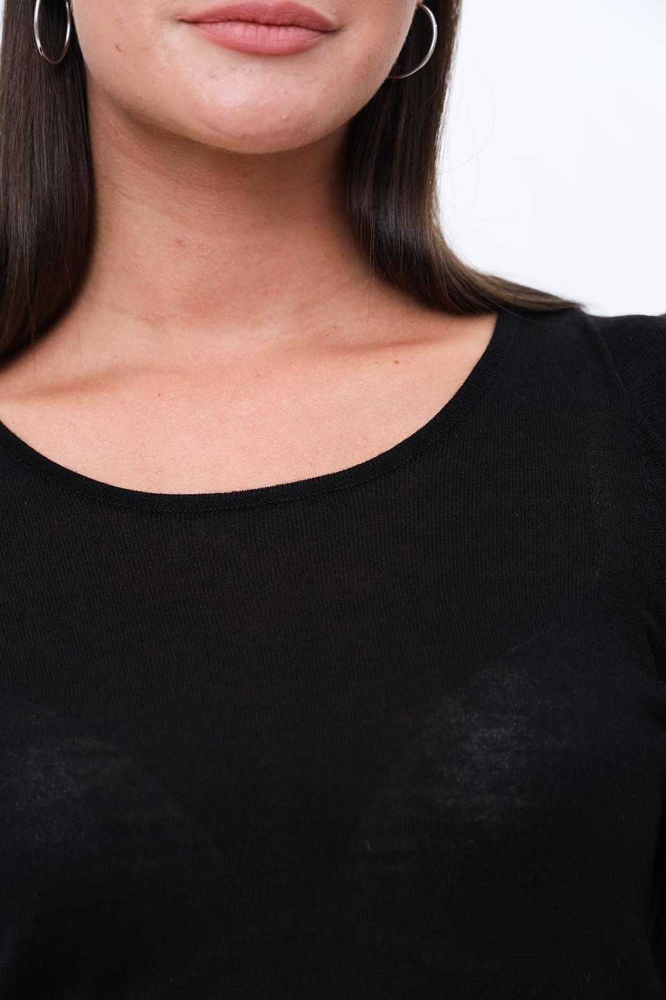 Пуловер Monari с открытыми плечами