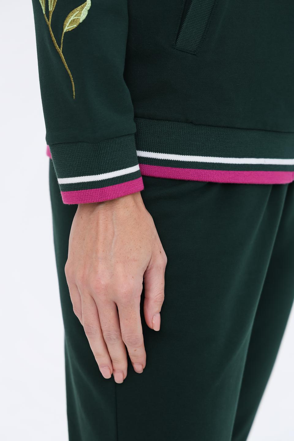 Толстовка Just Valeri с вышивкой