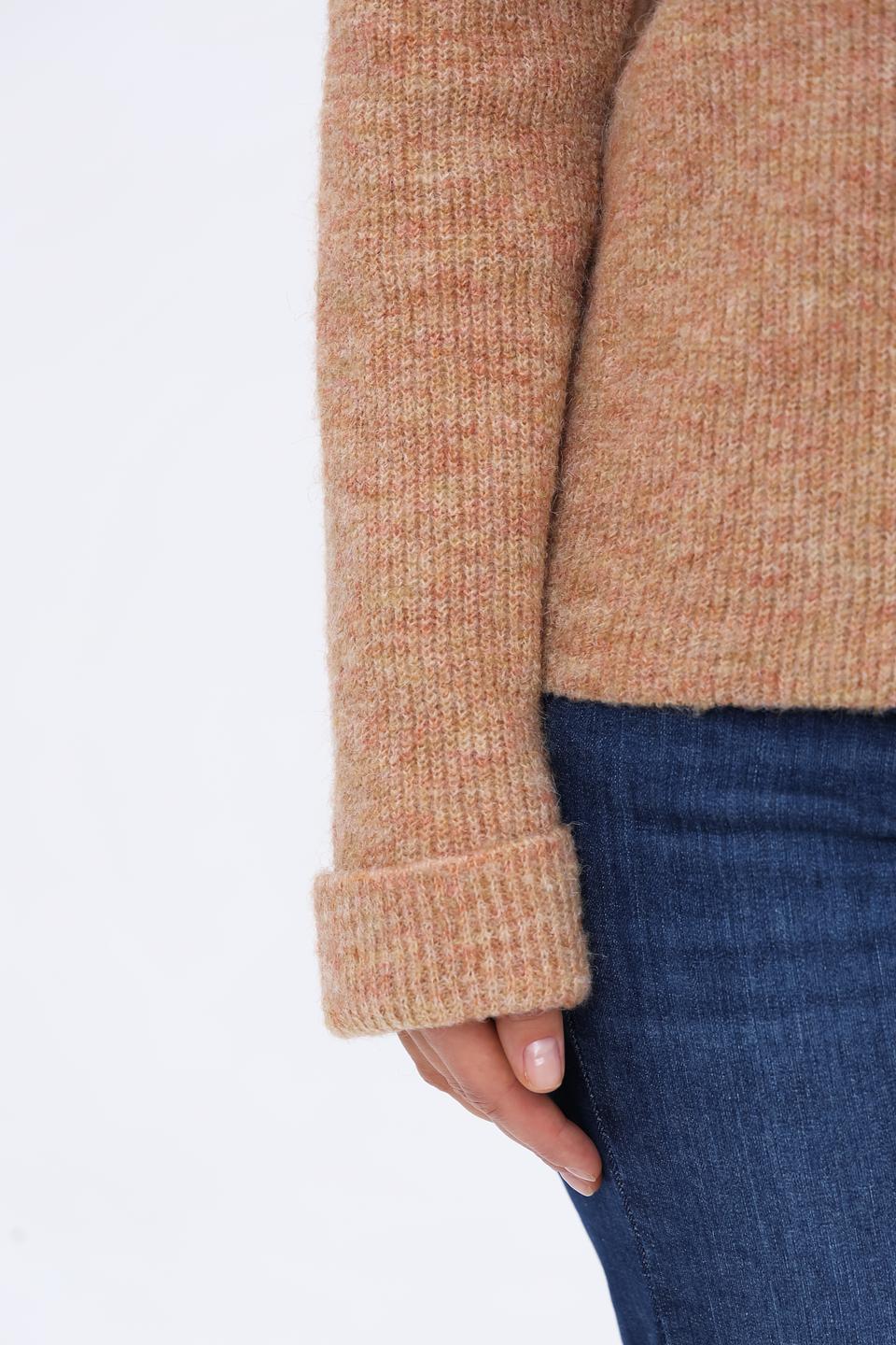 Пуловер Apart с горлом бежевый