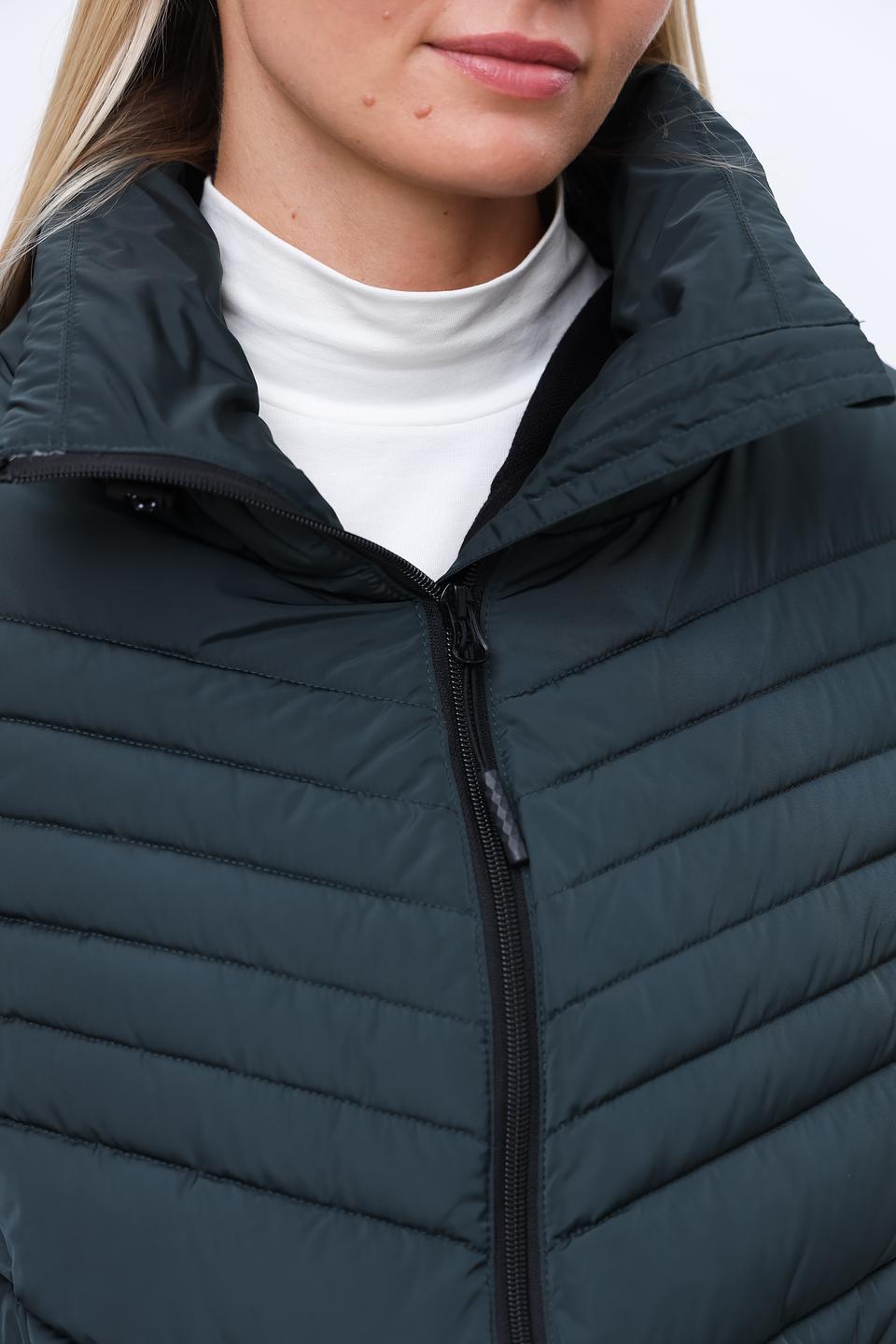 Пальто District стеганое тёмно-зелёное