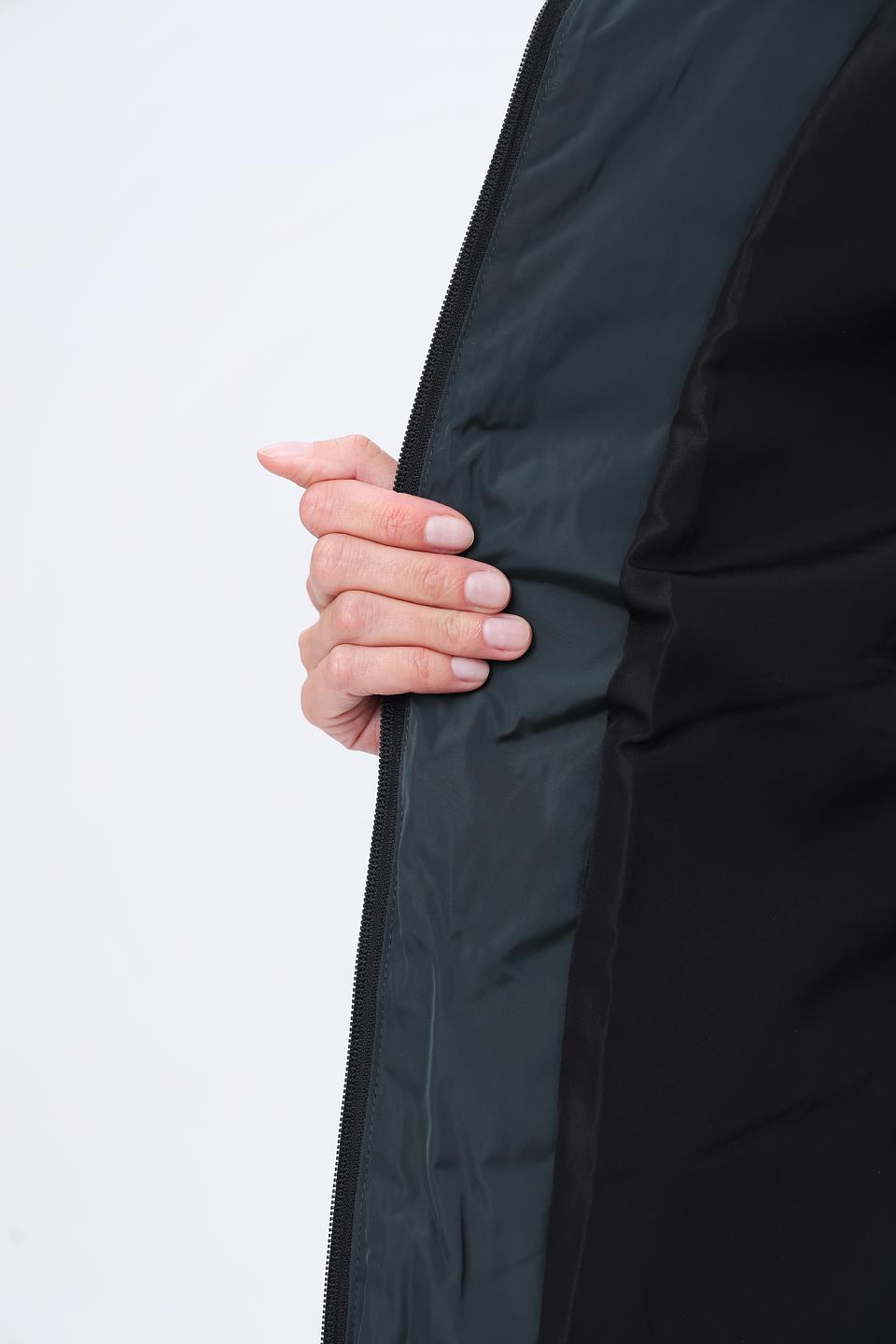 Пальто District стеганое тёмно-зелёное