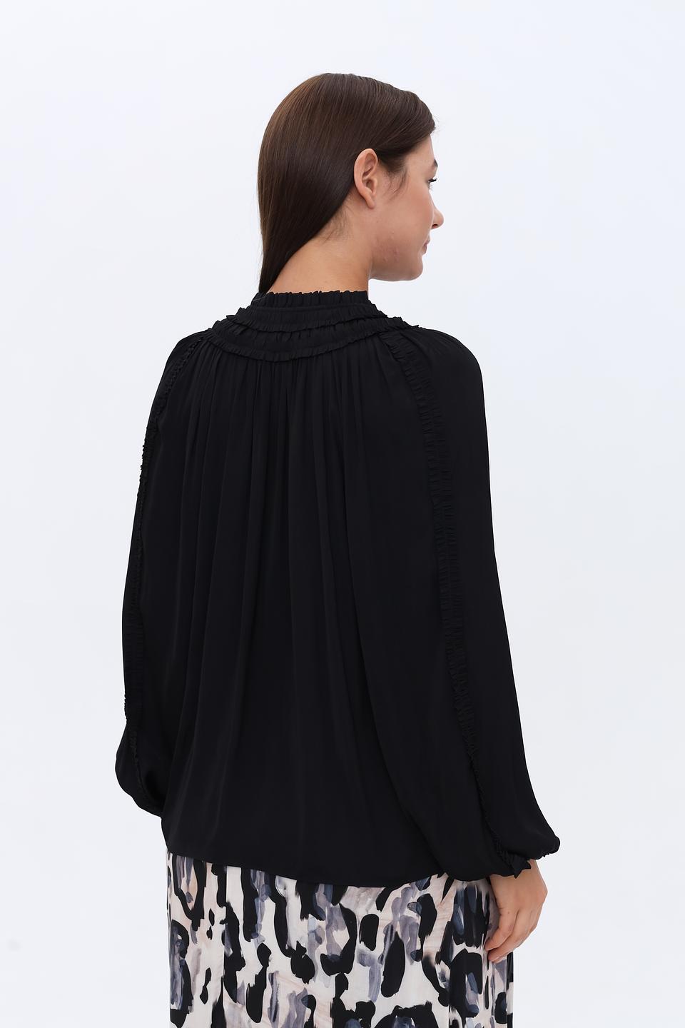 Блуза Marc Cain чёрная с завязкой