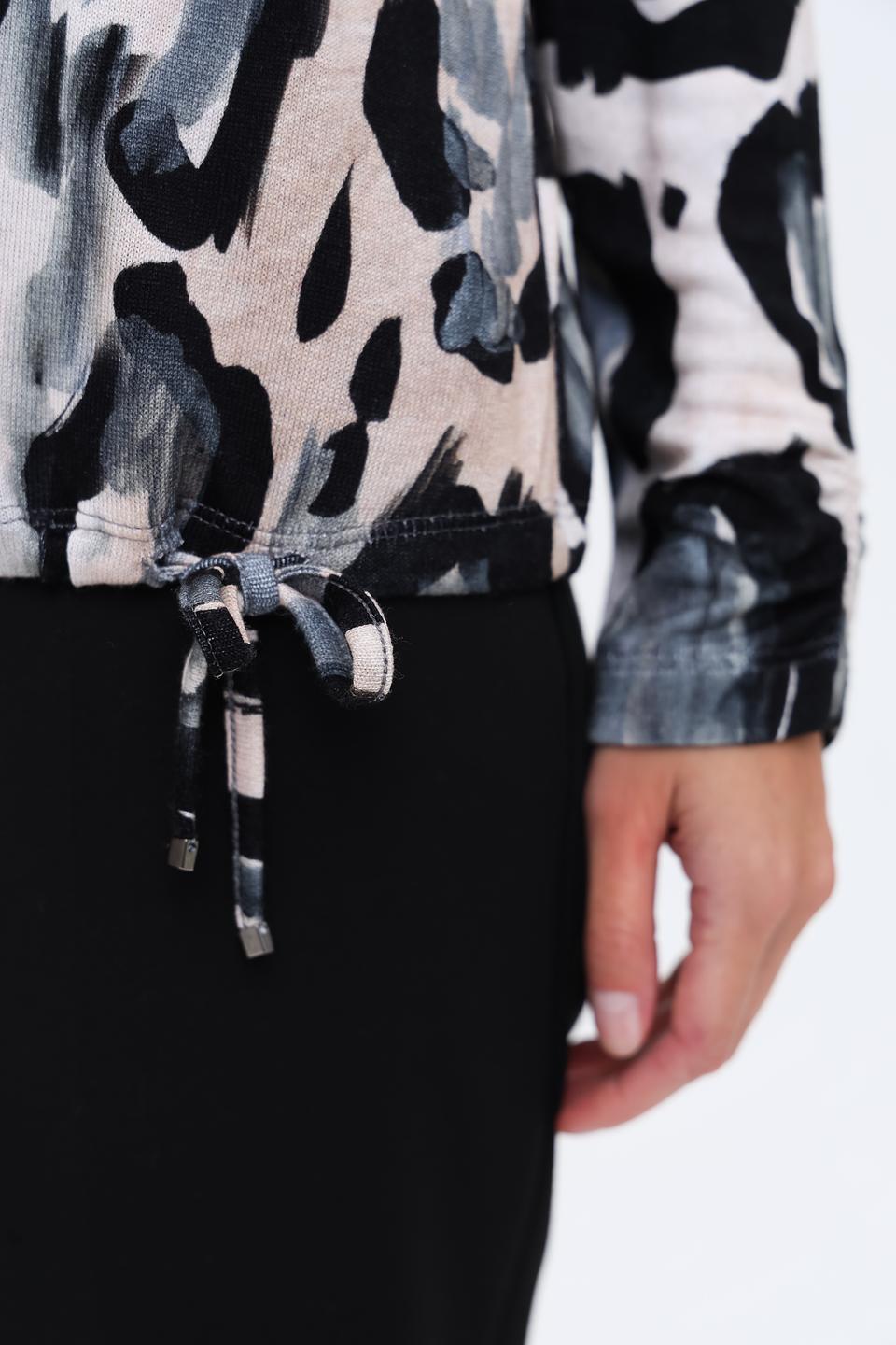 Пуловер Lecomte с леопардовым принтом