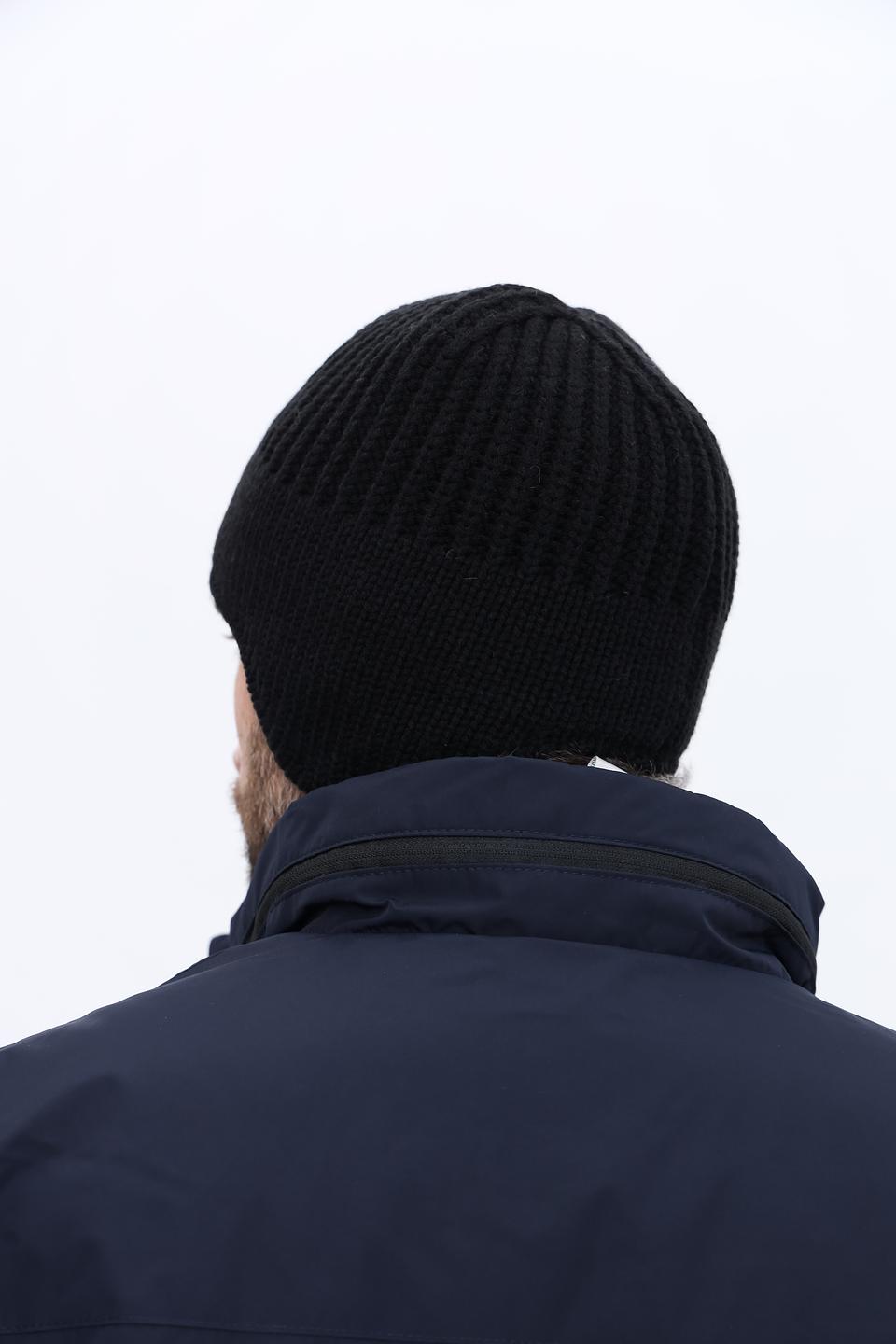 Шапка Marhatter чёрная вязаная