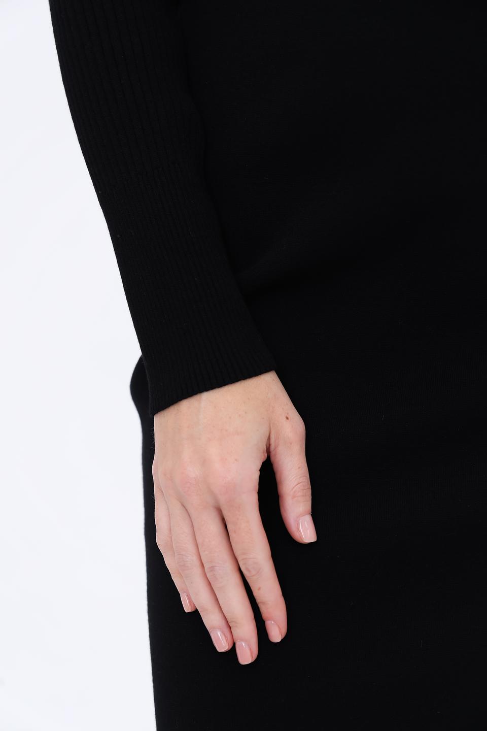 Платье Marc Cain чёрное приталенное