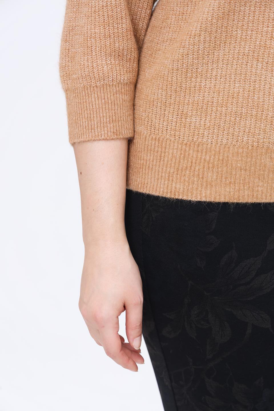 Пуловер Lecomte бежевый с рукавами-фонариками