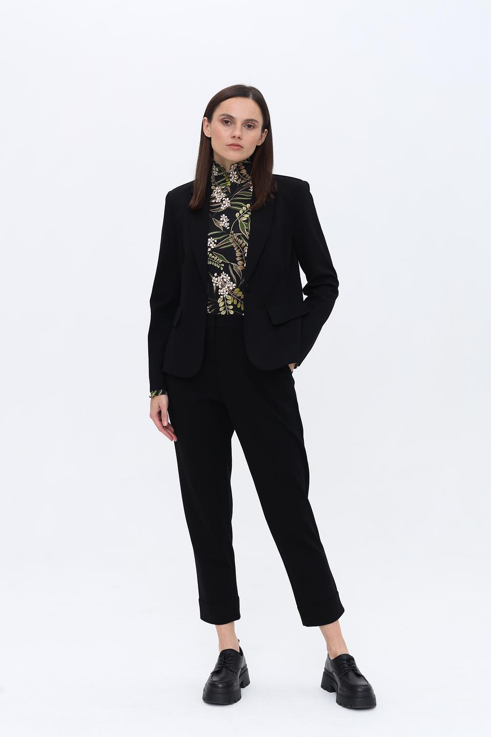 Жакет Catnoir чёрный приталенный