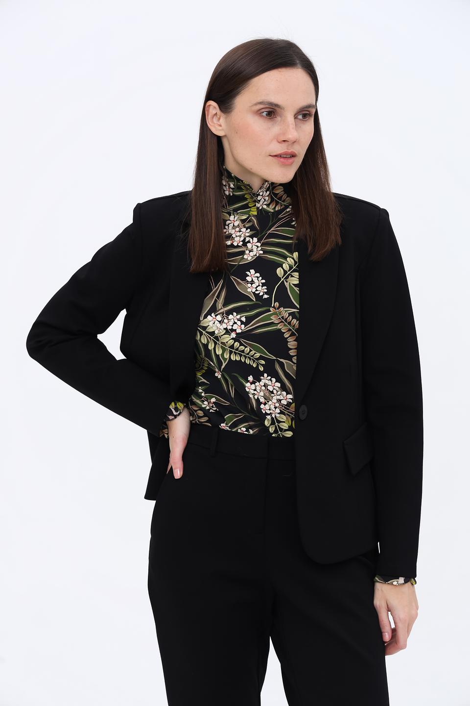 Жакет Catnoir чёрный приталенный