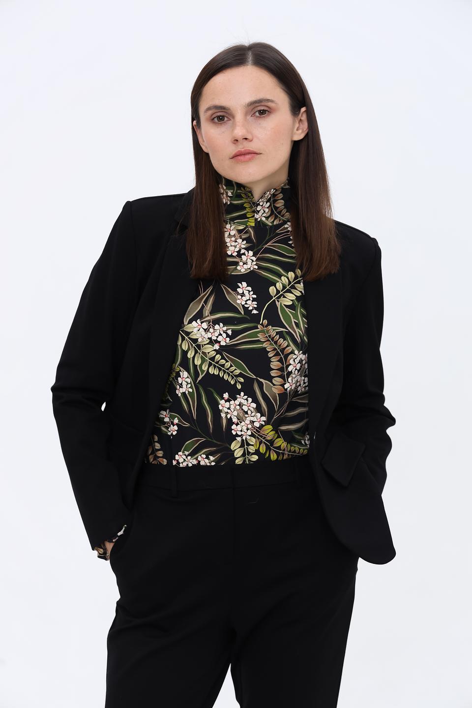 Жакет Catnoir чёрный приталенный