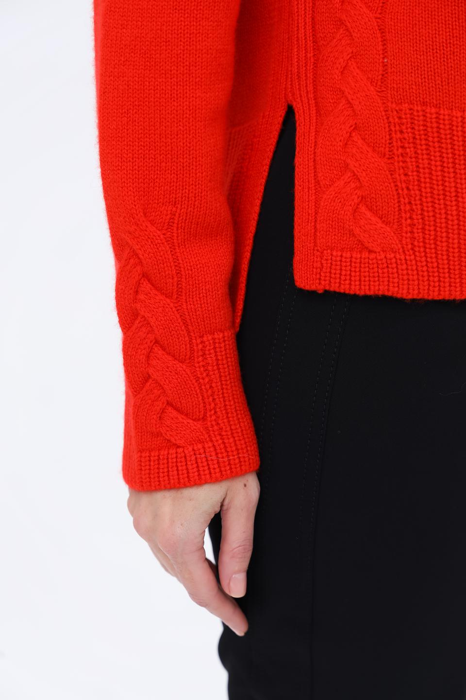 Пуловер Marc Cain V-образный вырез красный