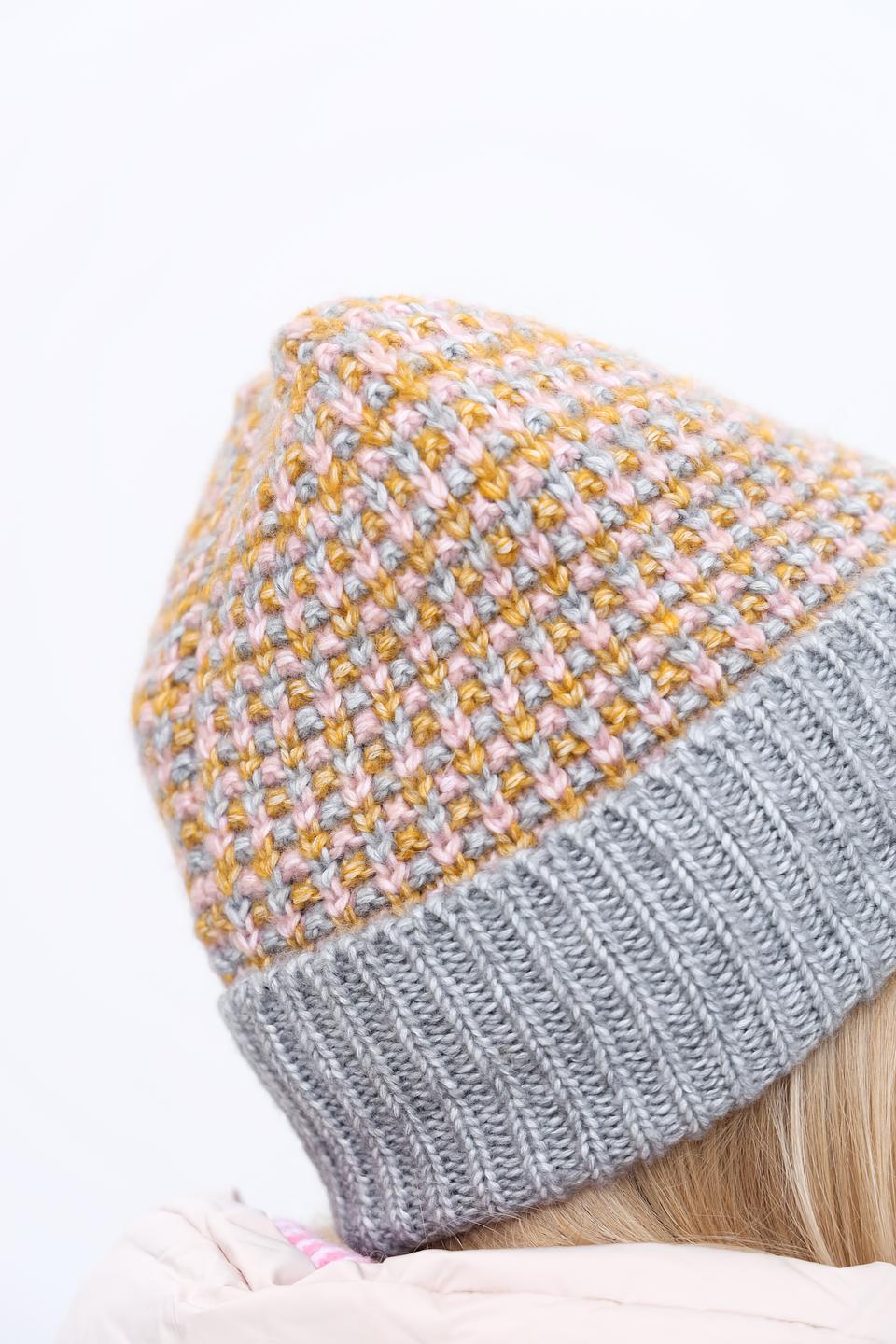 Шапка Seeberger вязаная серо-горчичная