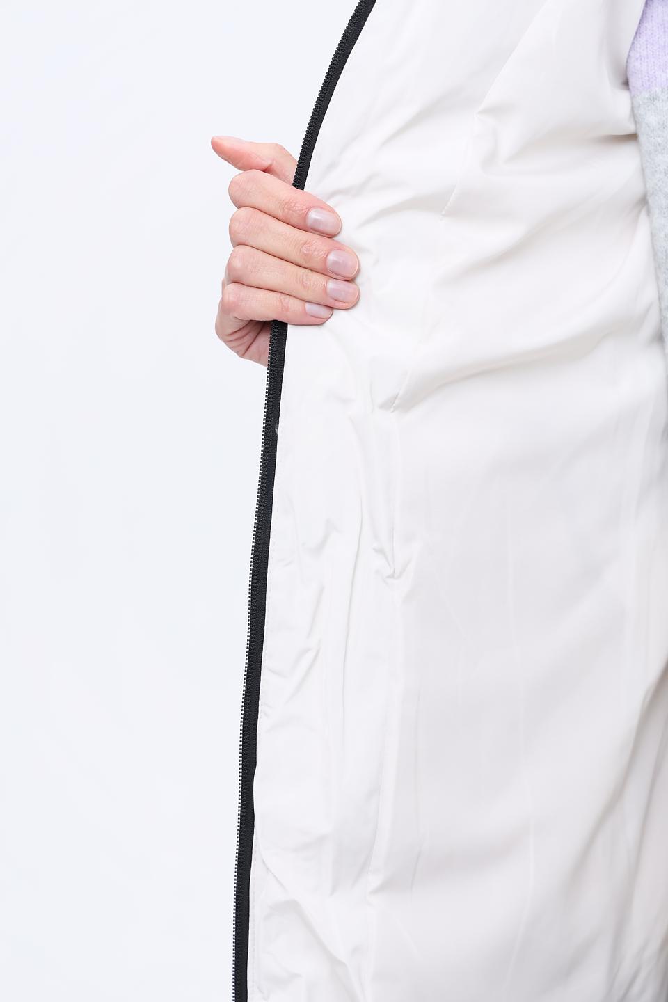 Пальто District стеганое белое