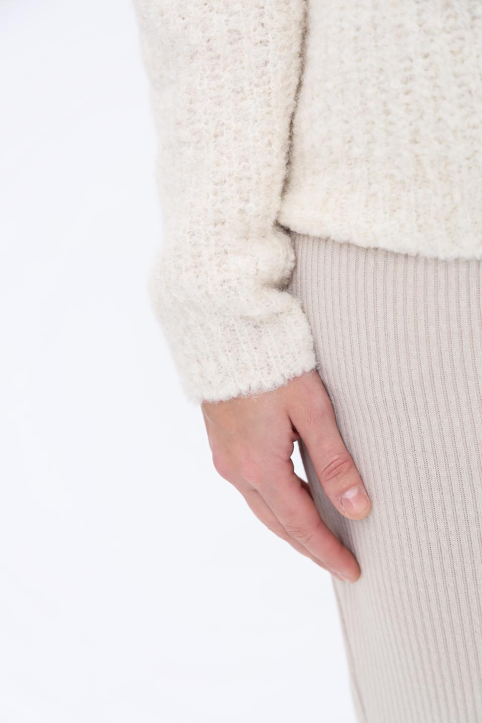 Пуловер Marc Cain с высоким горлом кремовый