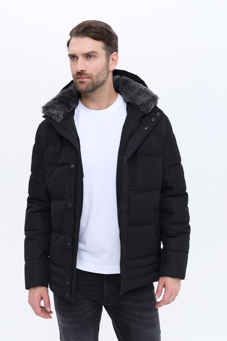 Куртка Red Point чёрная с мехом