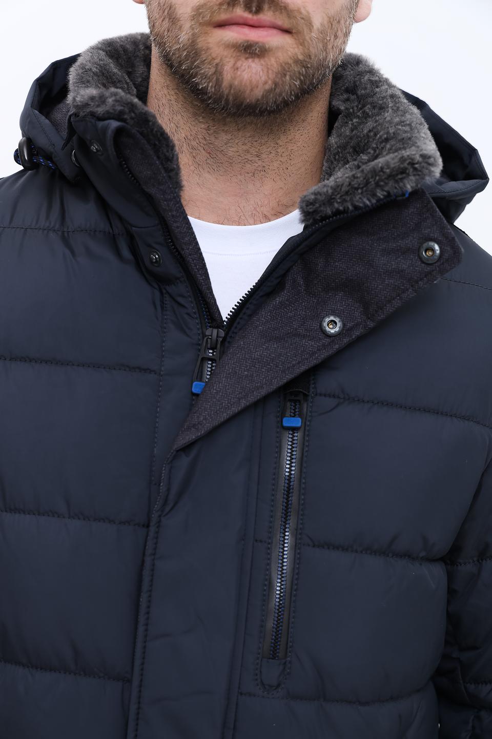 Пальто Red Point стеганое тёмно-синее