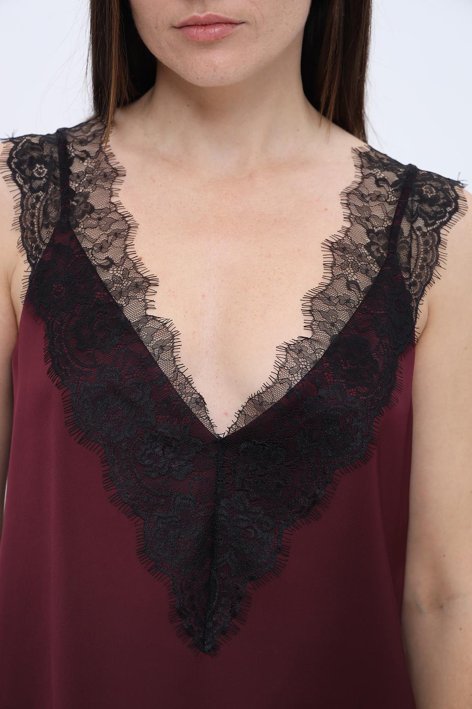 Топ Boss Black с кружевом бордовый