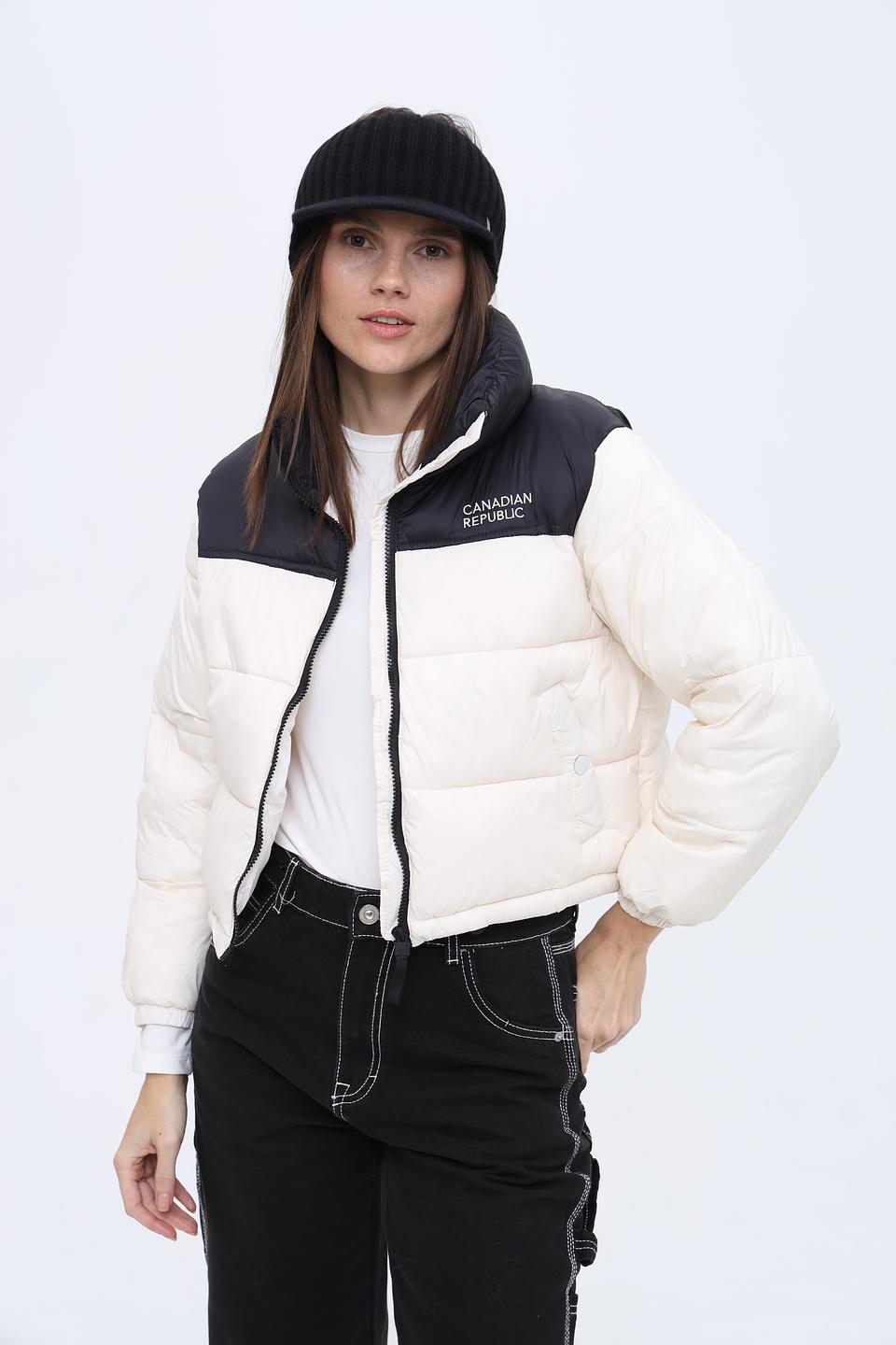 Кепка Adel с козырьком чёрная