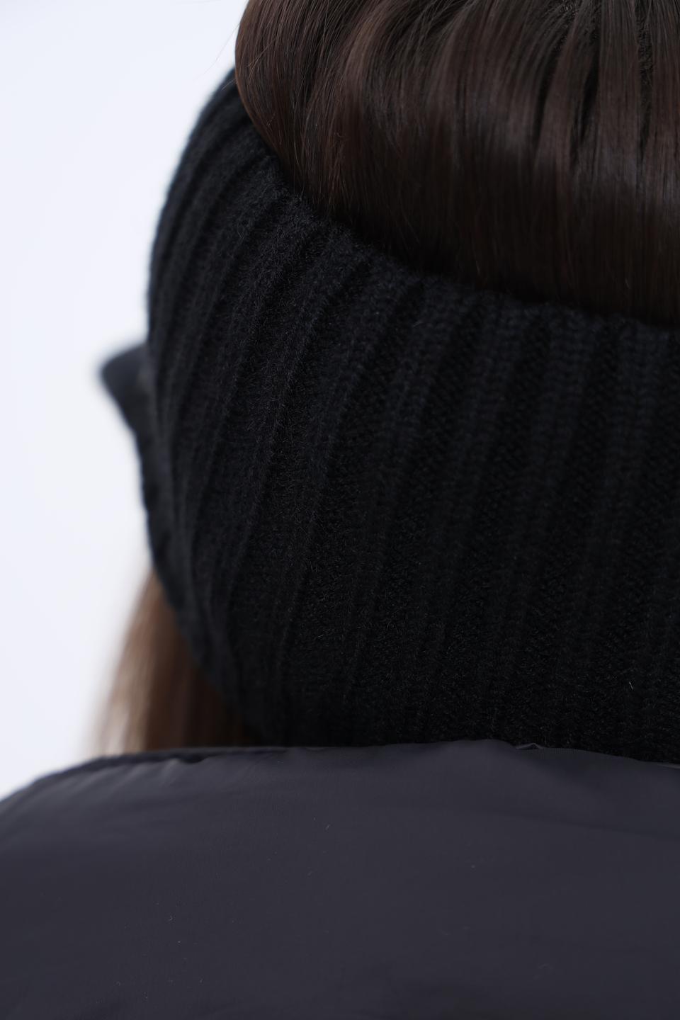 Кепка Adel с козырьком чёрная