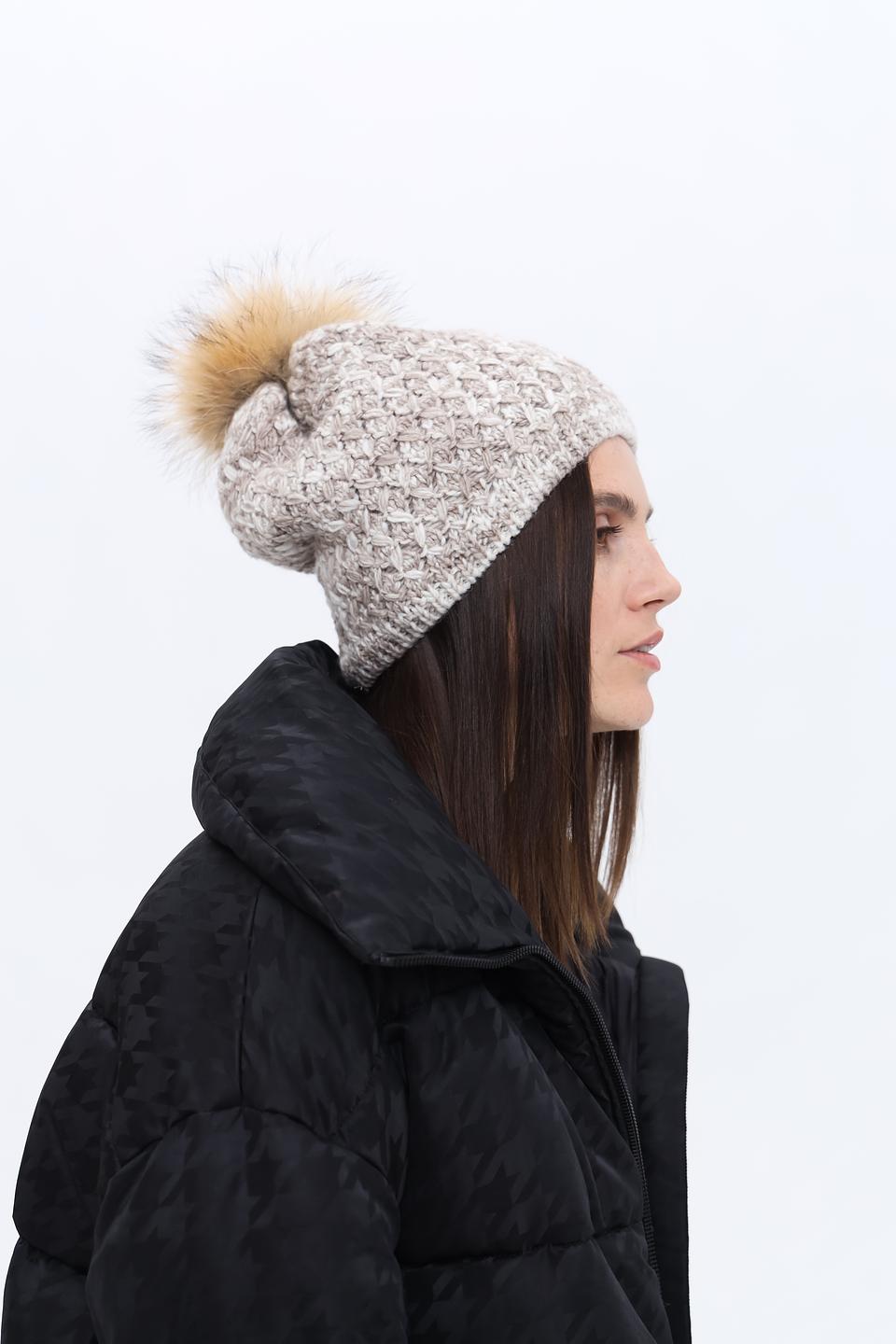 Шапка Marhatter с помпоном бежевая