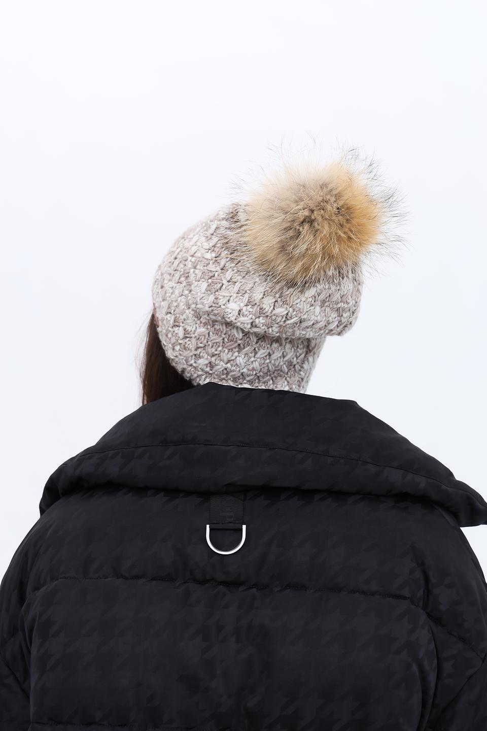 Шапка Marhatter с помпоном бежевая