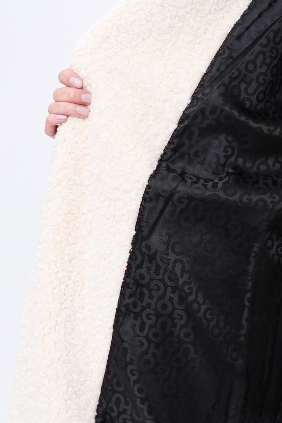 Пальто Hugo жен. кремовое