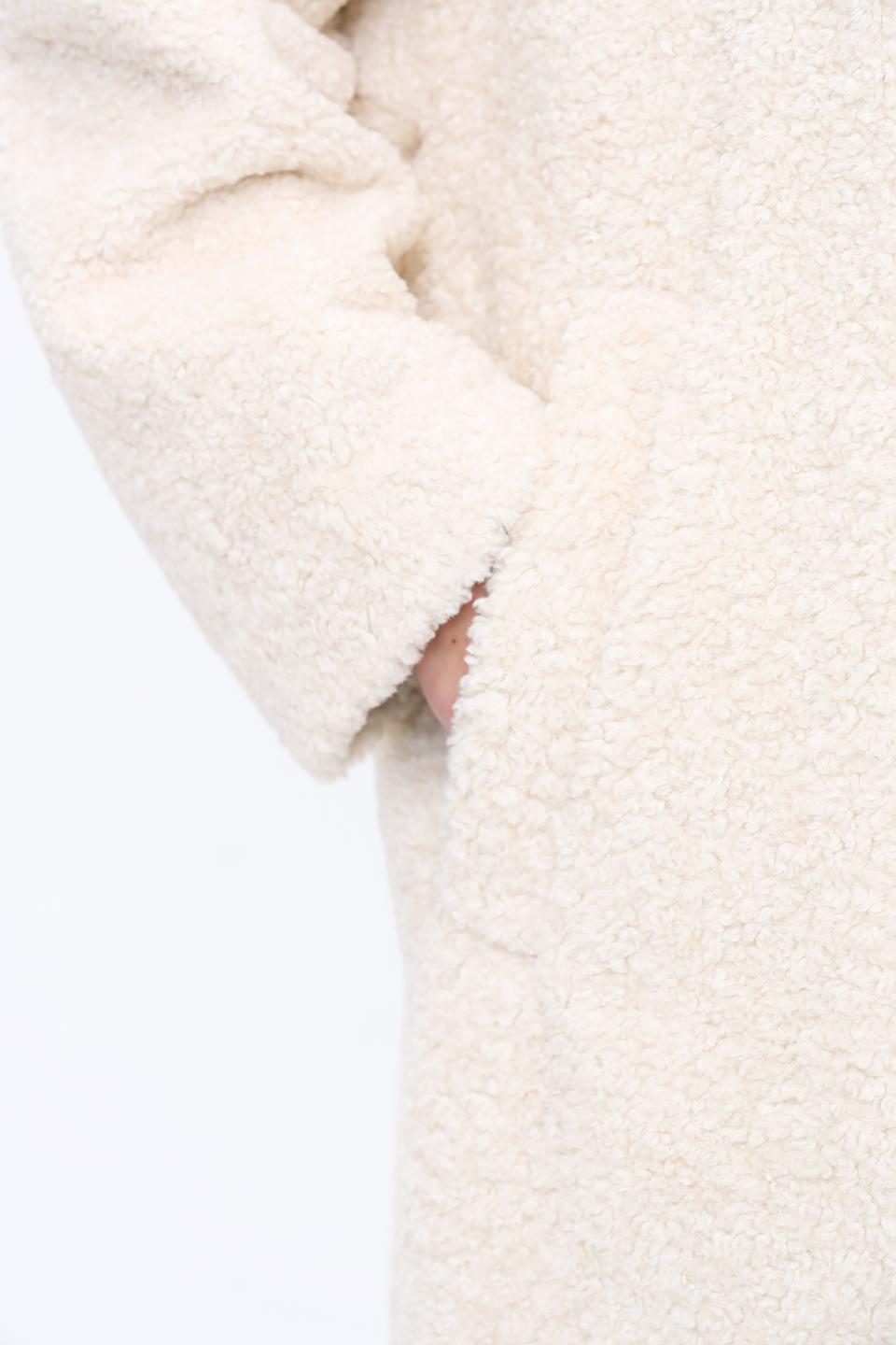 Пальто Hugo жен. кремовое