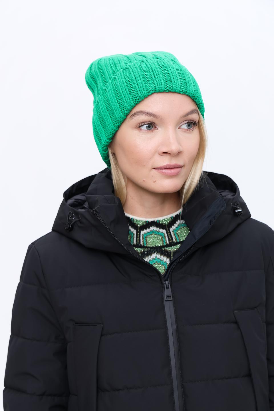 Шапка Oui зелёная вязаная