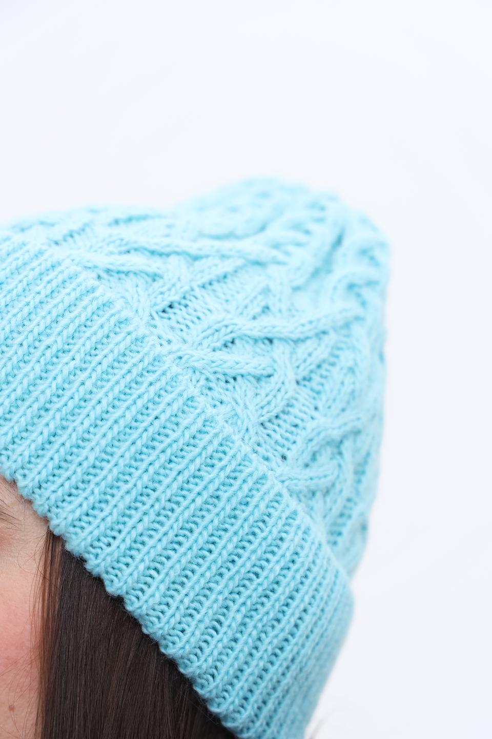 Шапка Seeberger голубая с косами