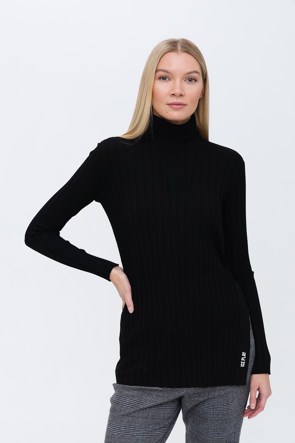 Водолазка Ice Play чёрная с разрезом