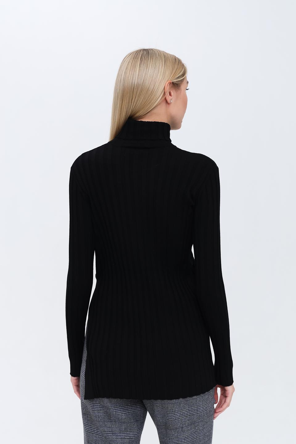 Водолазка Ice Play чёрная с разрезом