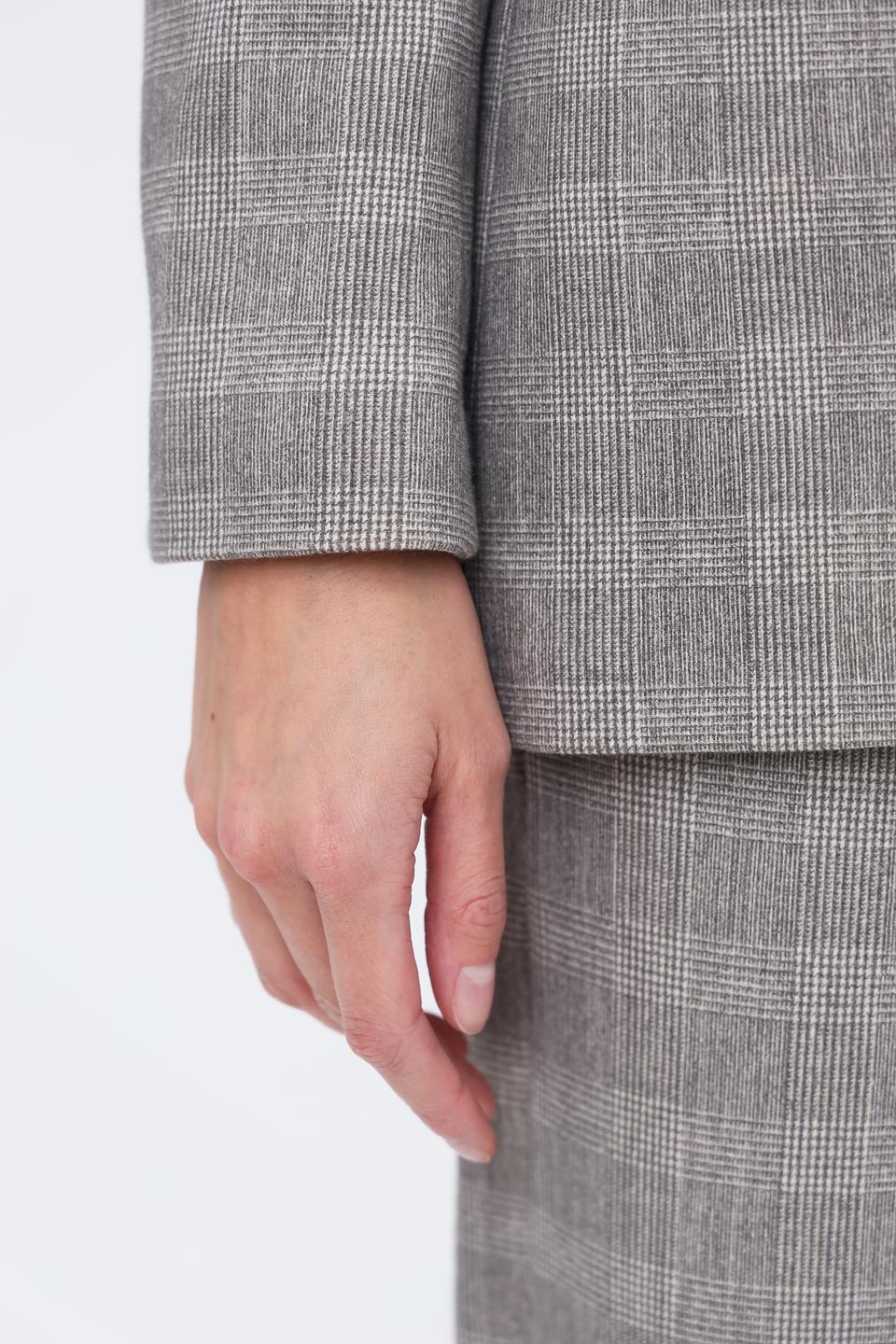 Жакет Circolo 1901 в клетку серый