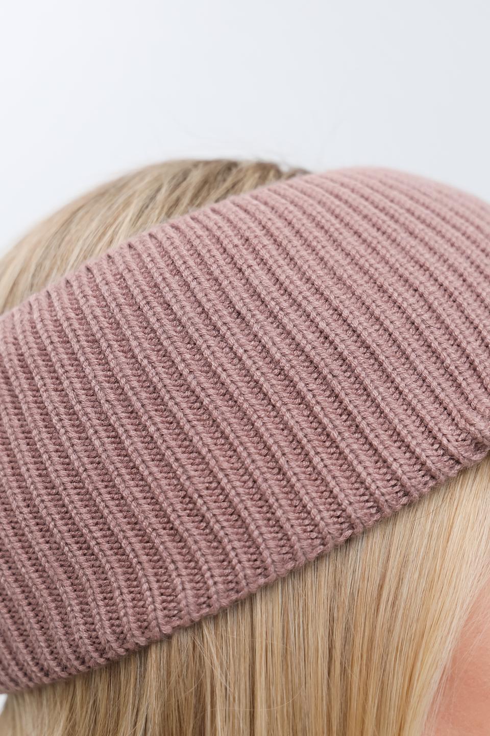 Кепка Adel с козырьком пудровый