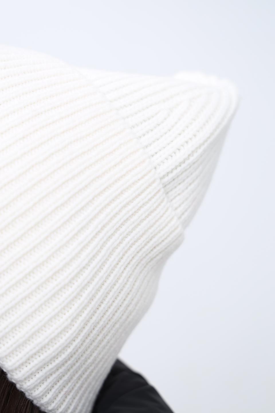 Шапка Hugo женская белая