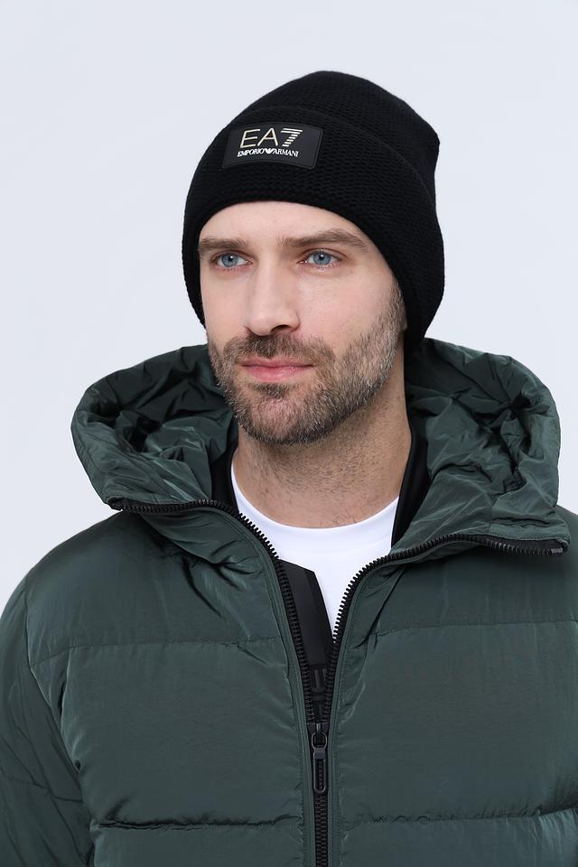 Шапка EA7 чёрная с логотипом