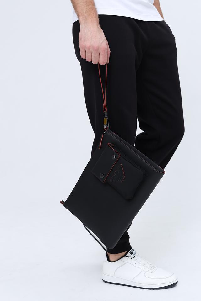 Клатч Emporio Armani чёрный