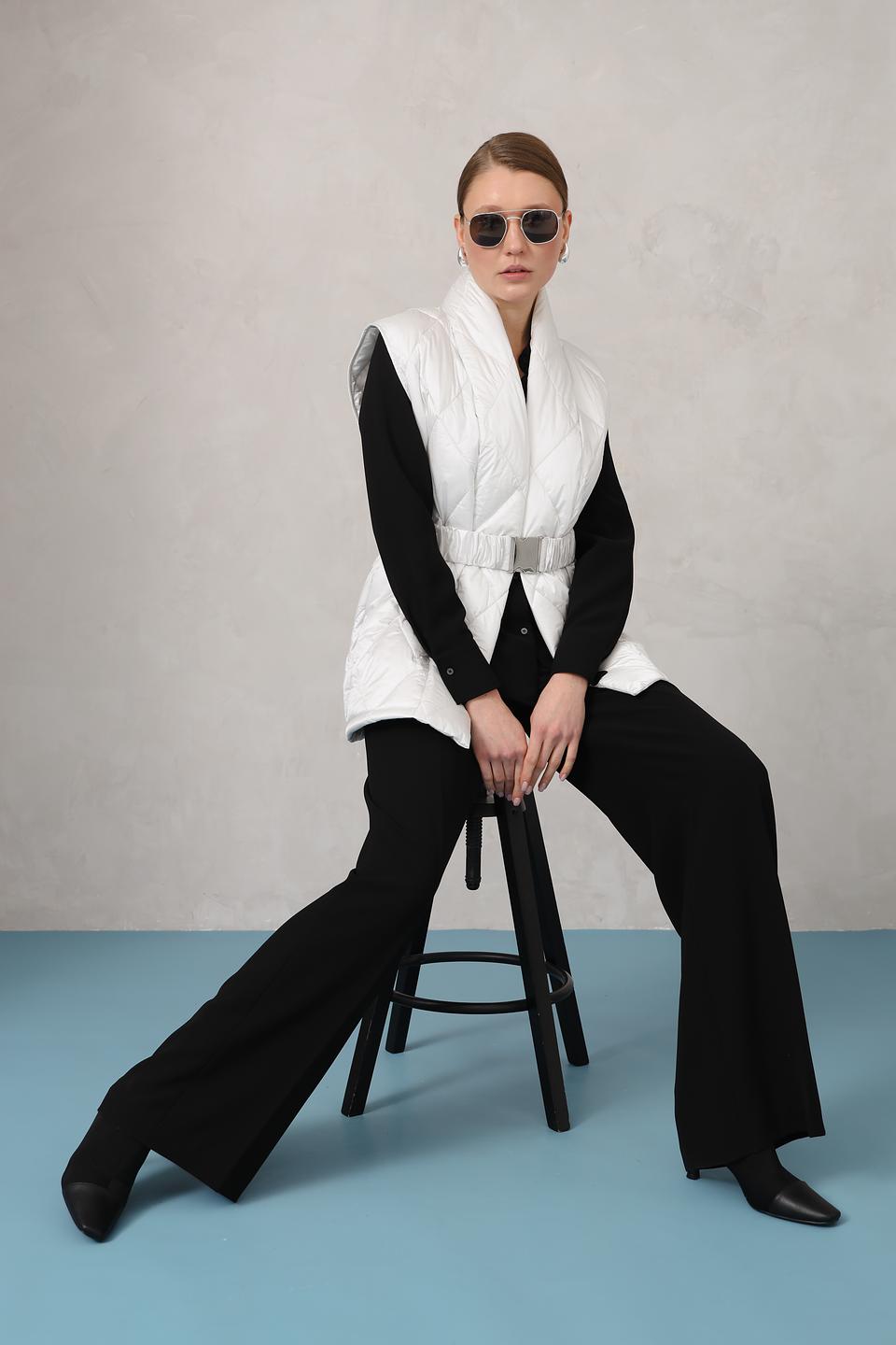 Жилет Monari стеганый белый