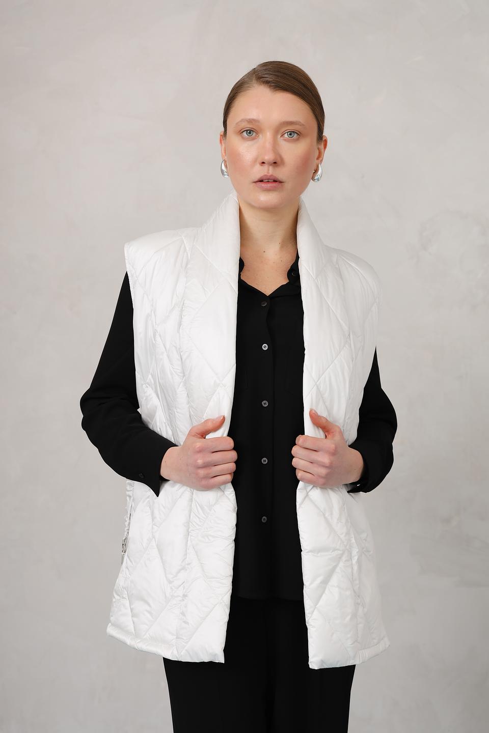 Жилет Monari стеганый белый