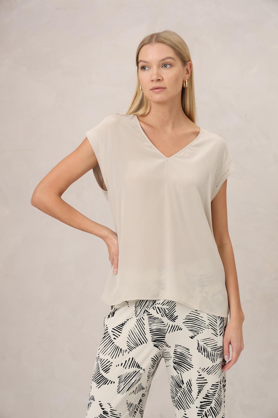 Блуза Sportalm бежевая с V-образным вырезом