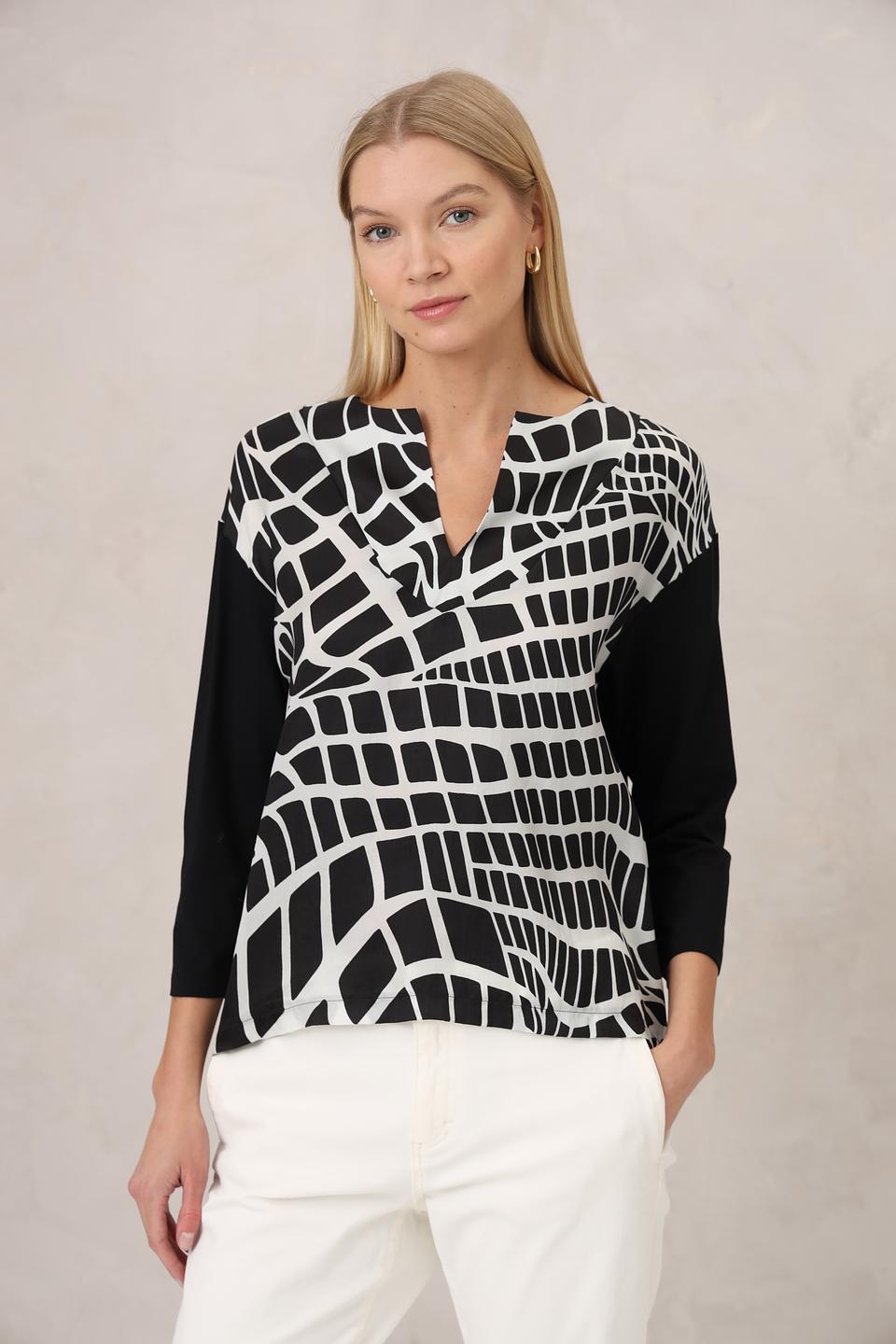 Блуза Margittes с принтом чёрно-белый