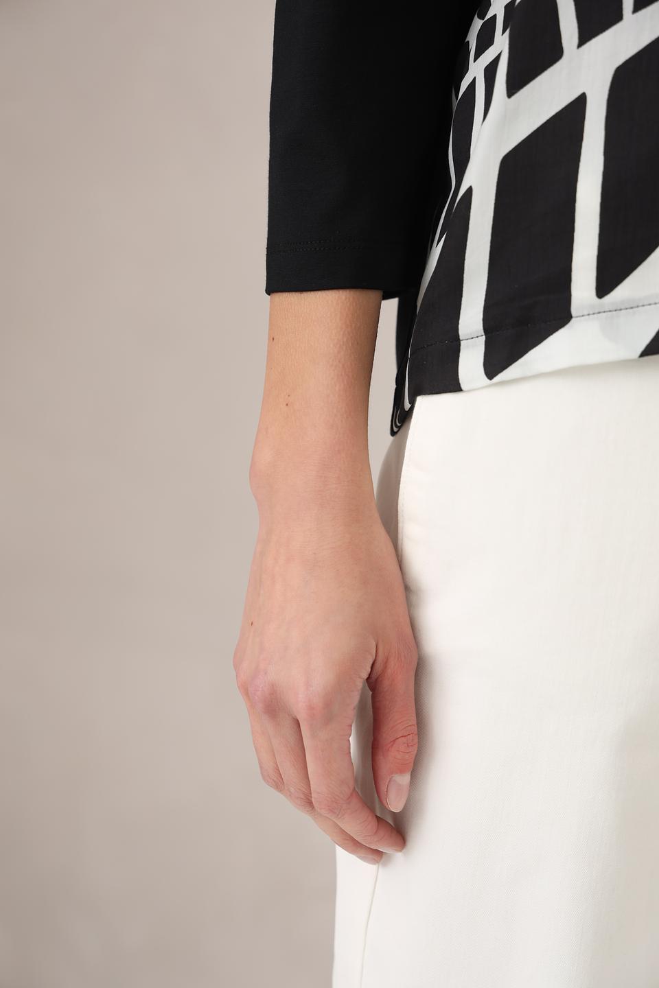 Блуза Margittes с принтом чёрно-белый